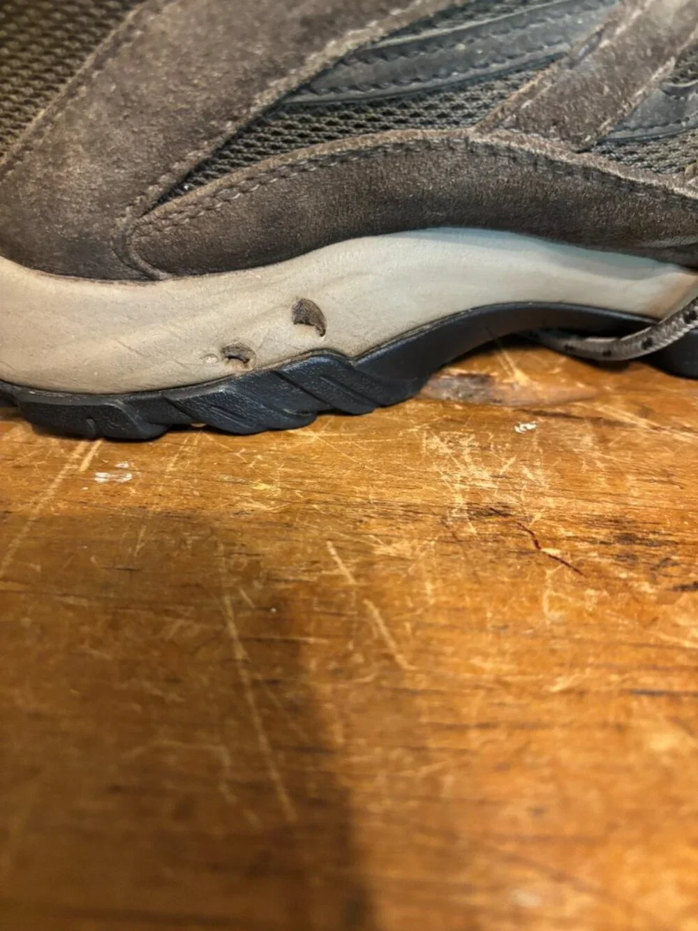 Men's Columbia Leather Hiking Boots Size 9